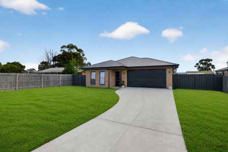 Spacious, Modern and Move-In Ready