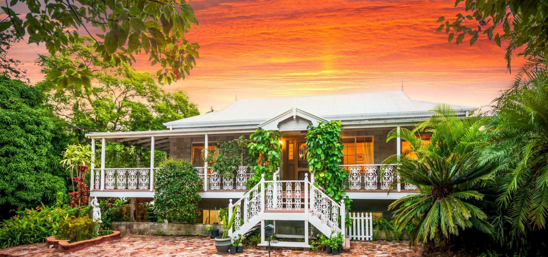 ACREAGE IN TOWN WITH A CLASSIC QUEENSLANDER
