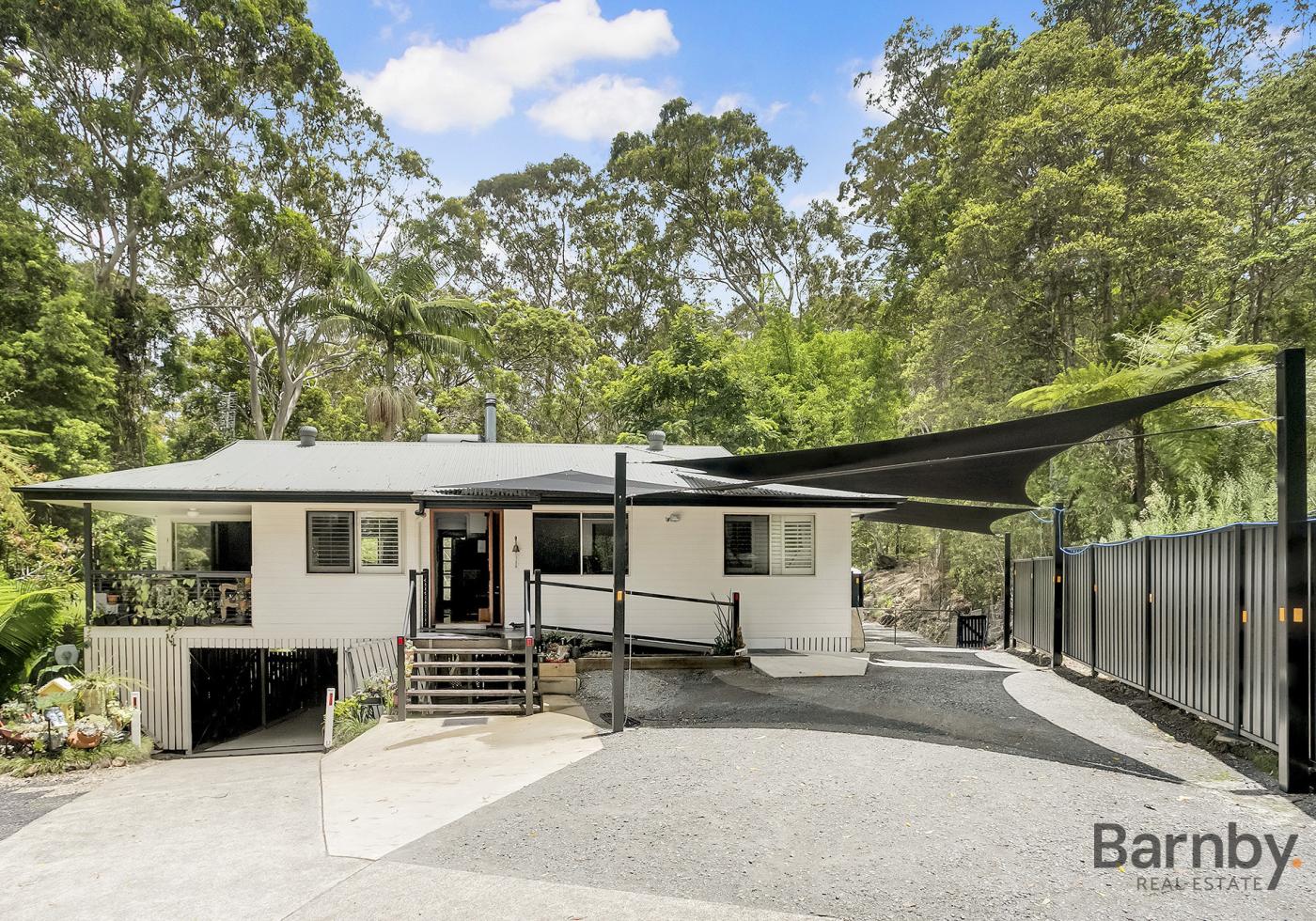 TROPICAL ACREAGE RETREAT Barnby Real Estate The number 1 agency in