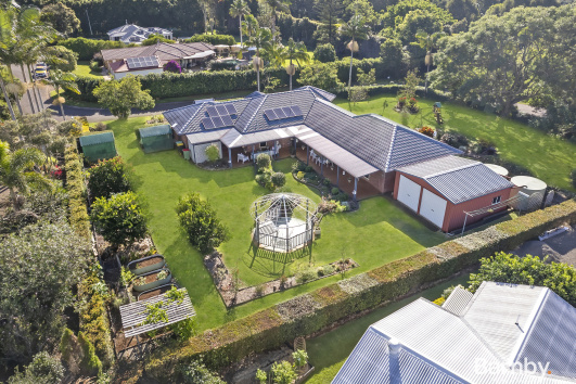 LUXURY HINTERLAND LIVING WITH TRANQUIL SPACE