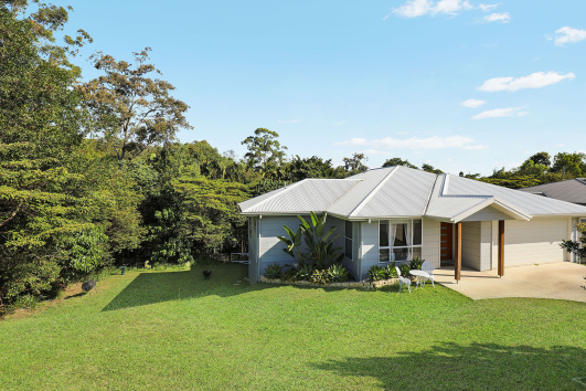 Modern Living in a Quiet Cul-de-Sac