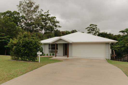 Modern Living in a Quiet Cul-de-Sac
