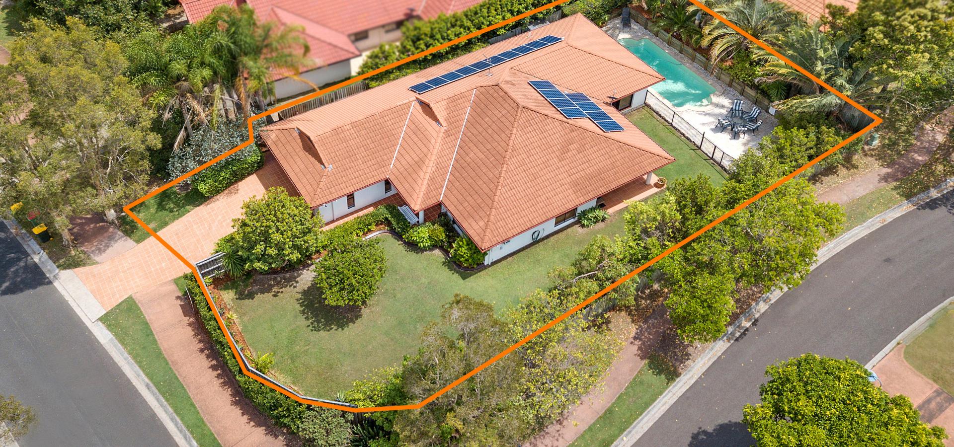 A family home on the doorstep of Peregian Springs Golf Club, schools and parks..... amongst the trees .