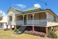 Queenslander Style Home - Central Location