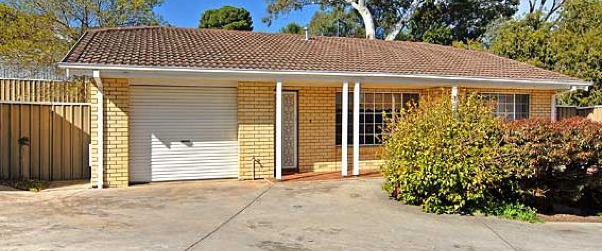 Chateau Real Estate Spacious Unit in the cozy Adelaide foothills