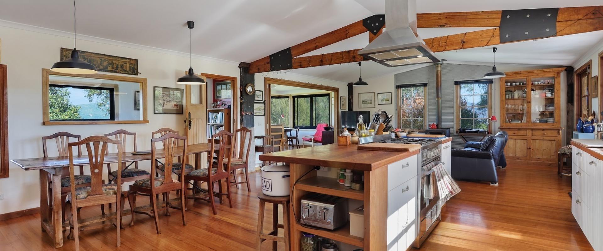 Chris Wilson Real Estate 'GUBBA GUNDY' ON THE RIVER UNDER CONTRACT