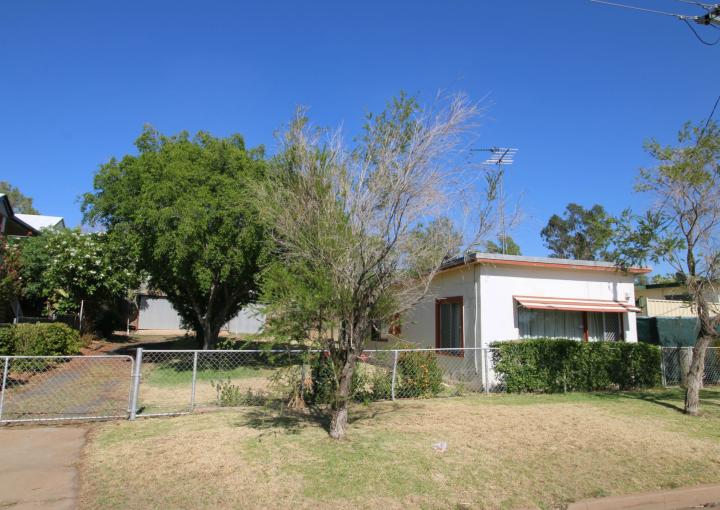 11 Corbould Street, Mount Isa