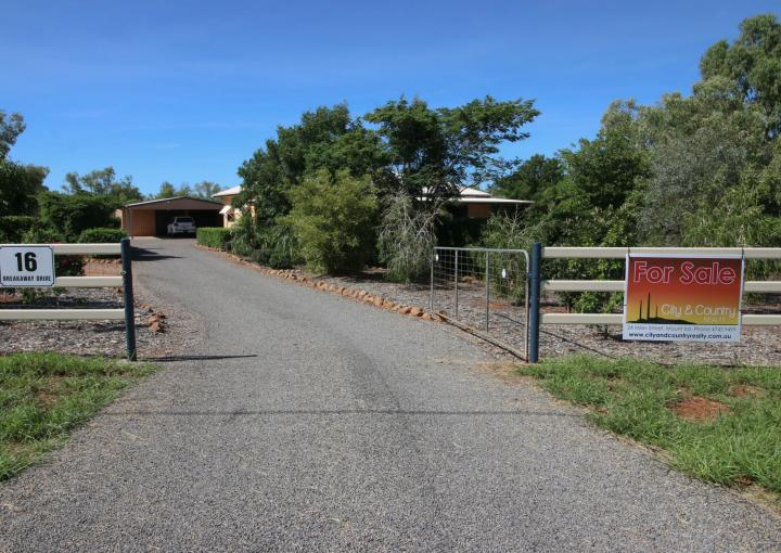 16 Breakaway Drive, Mount Isa