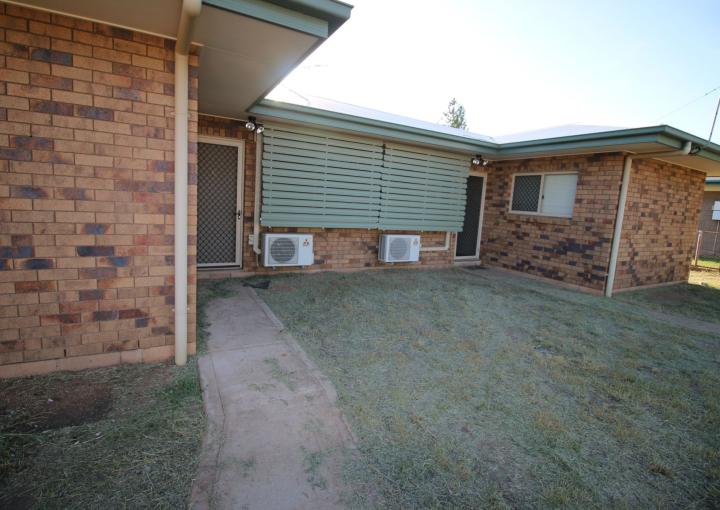 1&2, 16 Boyd Parade, Mount Isa