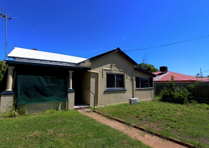 11 Doreen Street, Mount Isa