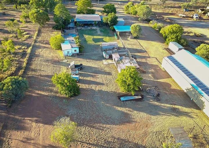 15 Price Rd, Mount Isa