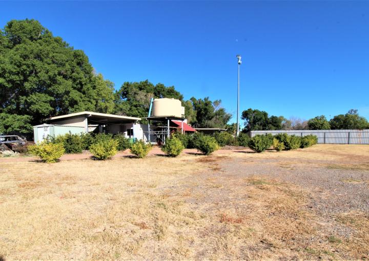 2 Ryan Rd, Mount Isa