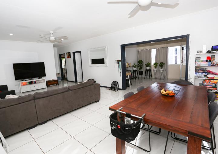 4 Cook Crescent, Mount Isa