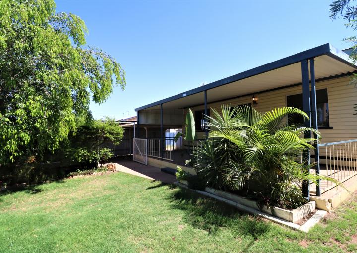 1&2, 10 Margaret Street, Mount Isa