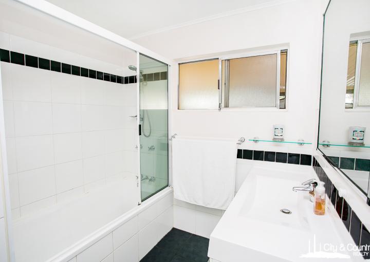 11 Alpha Avenue, Mount Isa