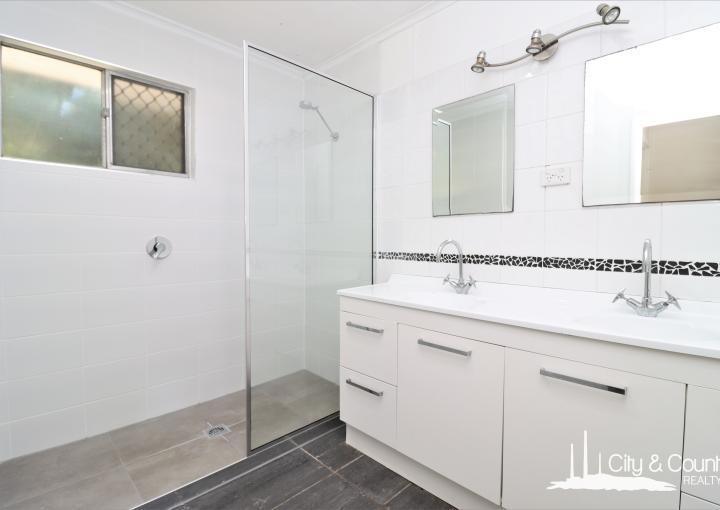 5 Flinders Way, Mount Isa