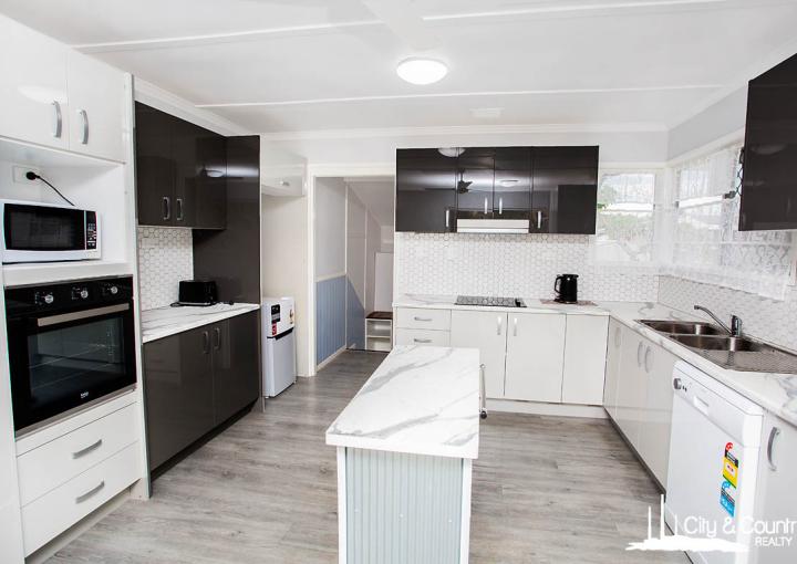 14 Epsilon Avenue, Mount Isa