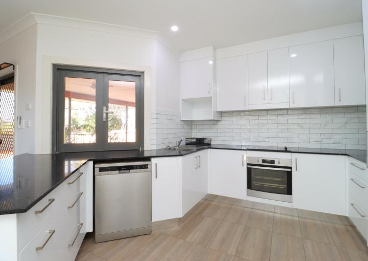 6A Beck Cres, Mount Isa