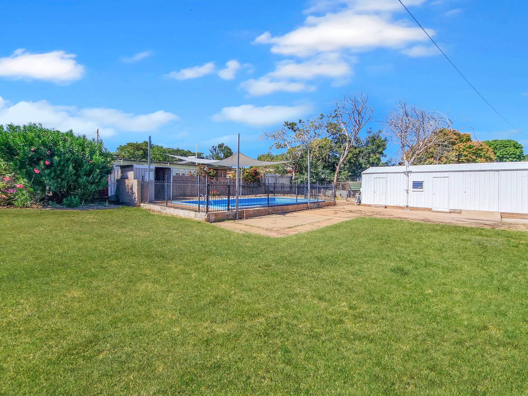 65 Joan Steet, Mount Isa, Mount Isa - Thumbnail 2