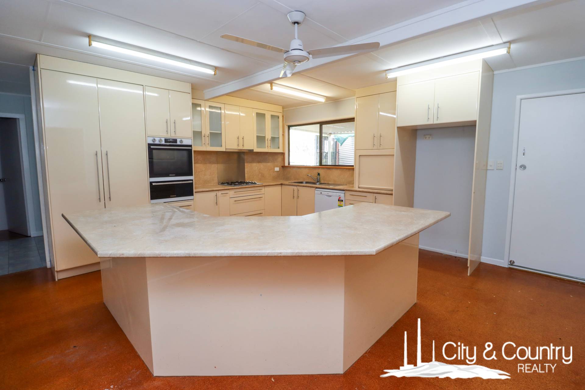 5 Sixth Avenue, Mount Isa, Mount Isa - Thumbnail 2