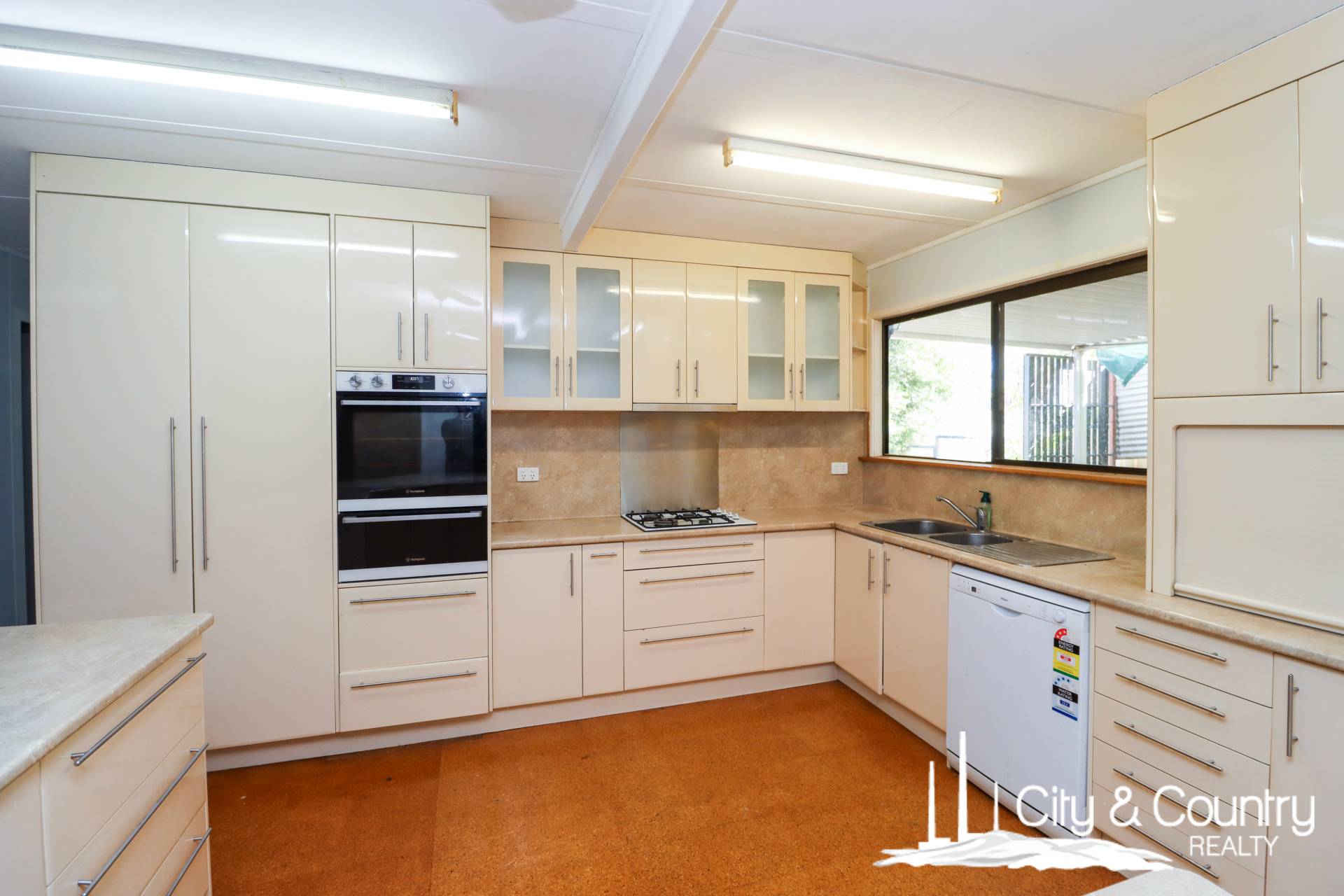 5 Sixth Avenue, Mount Isa, Mount Isa - Thumbnail 3