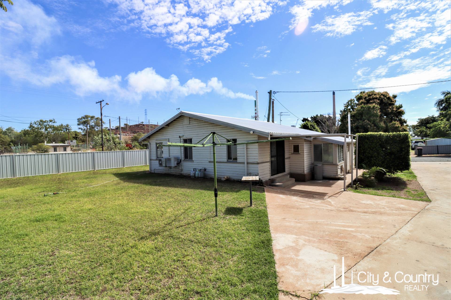 30 Railway Avenue, Mount Isa, Mount Isa - Thumbnail 2