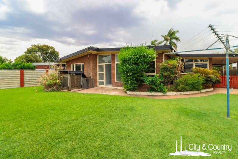 9 Clarke Street, Mount Isa, Mount Isa - Thumbnail 2