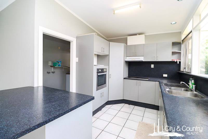 9 Clarke Street, Mount Isa, Mount Isa - Thumbnail 3