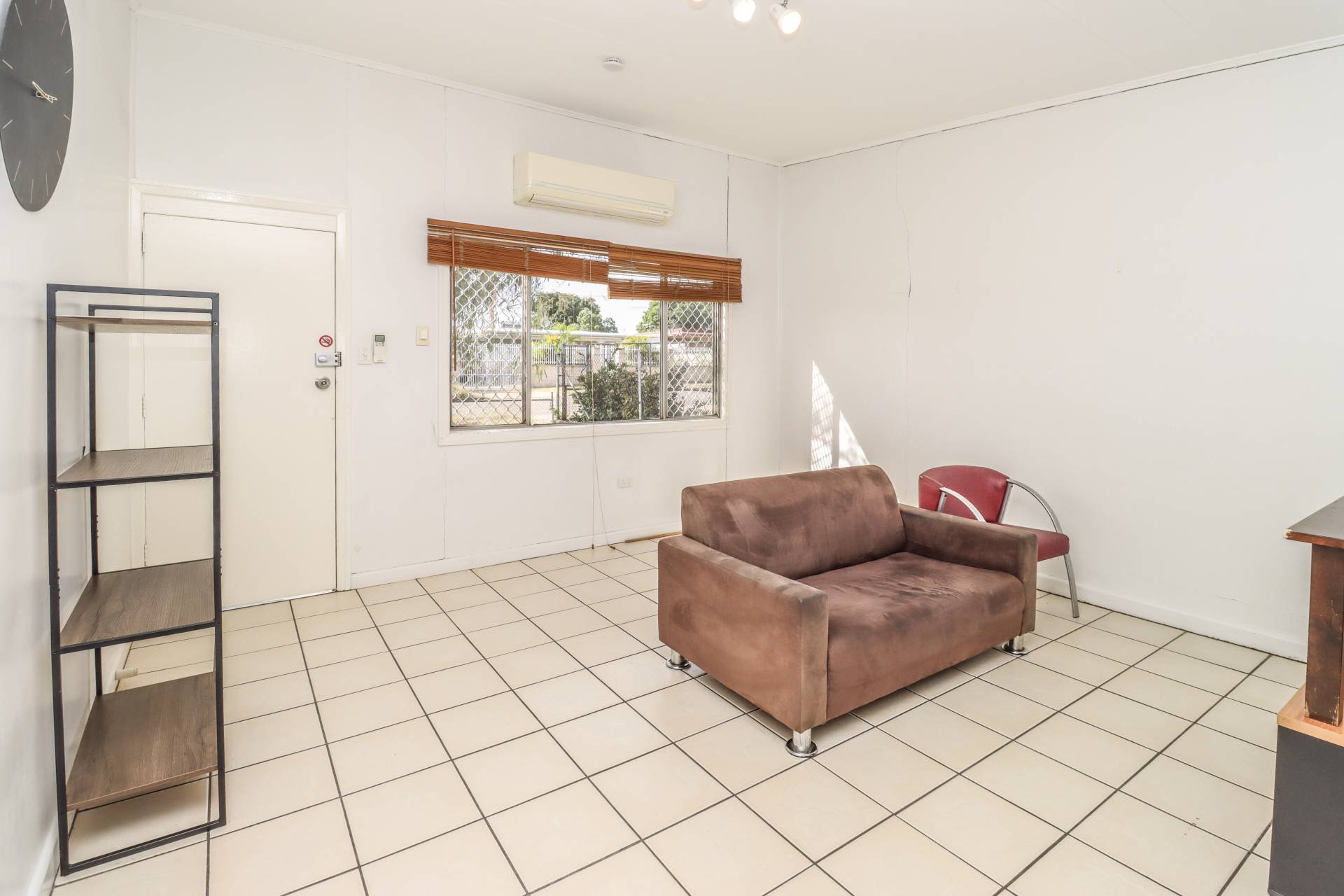 Unit 4, 37 Rebecca Street, Mount Isa, Mount Isa - Thumbnail 4