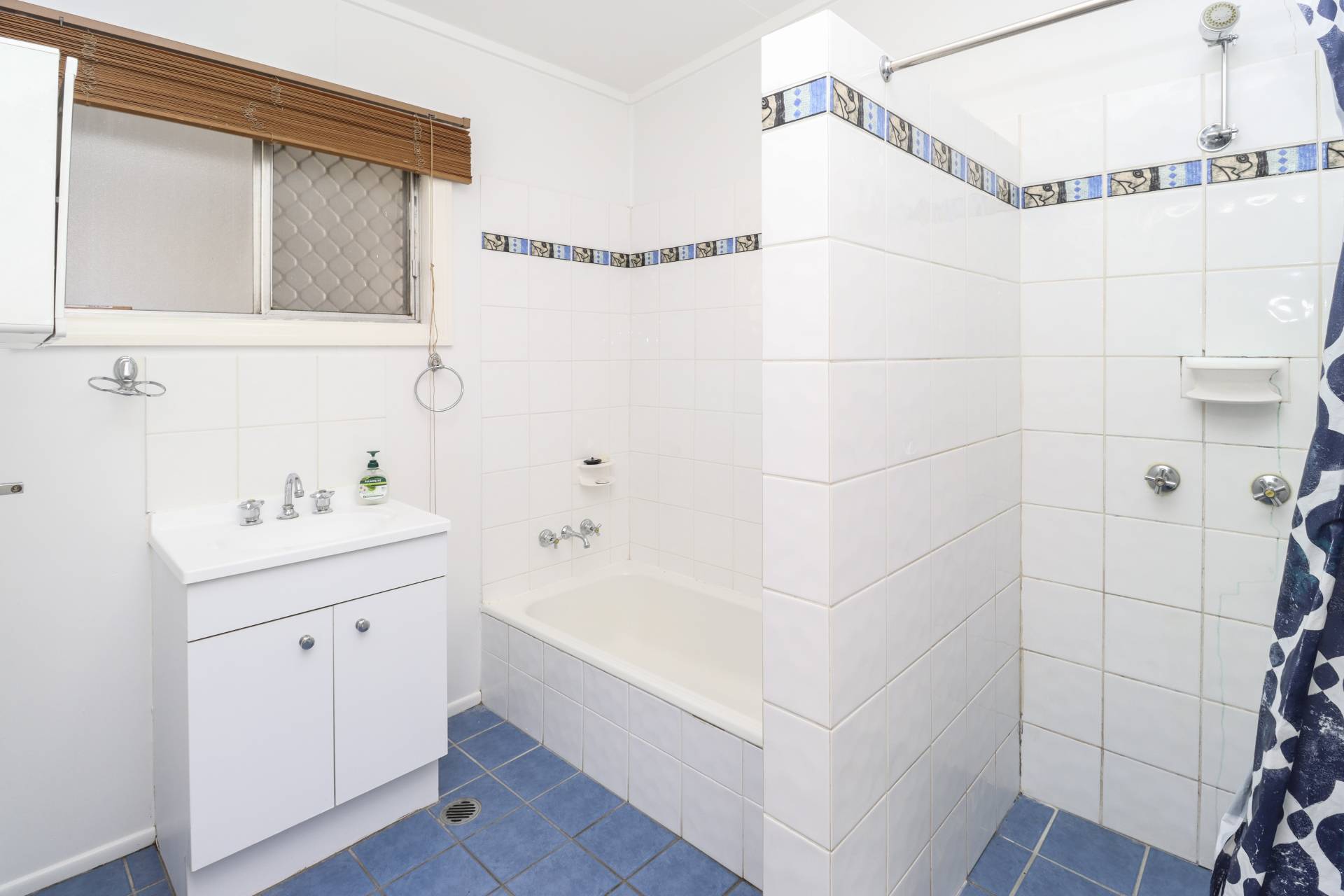 Unit 4, 37 Rebecca Street, Mount Isa, Mount Isa - Thumbnail 3