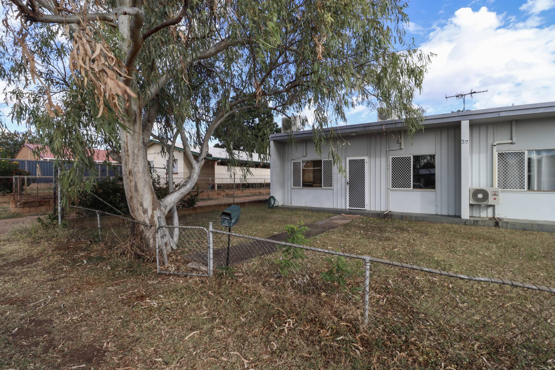 Unit 4, 37 Rebecca Street, Mount Isa, Mount Isa - Thumbnail 8