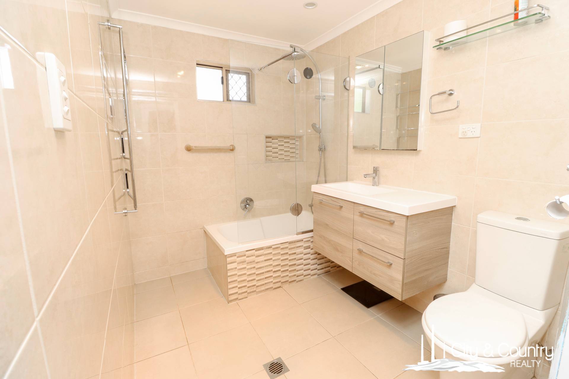 12 Dorothy Street, Mount Isa, Mount Isa - Thumbnail 4