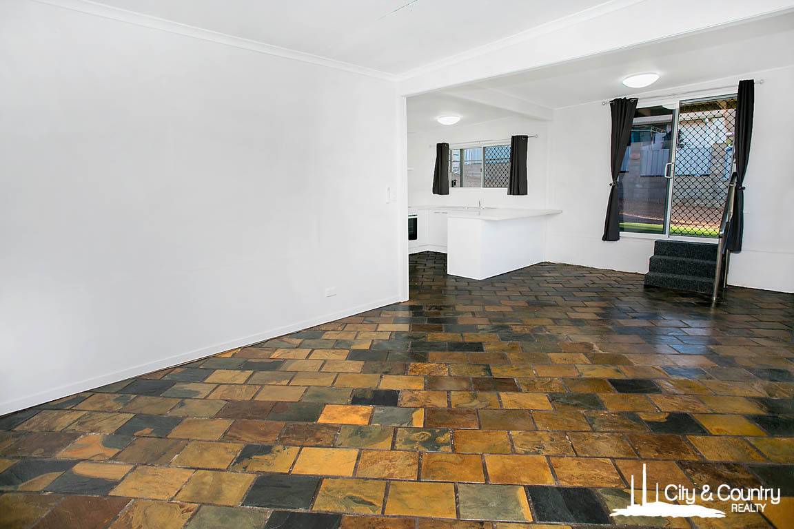 29 Deighton Street, Mount Isa, Mount Isa - Thumbnail 5