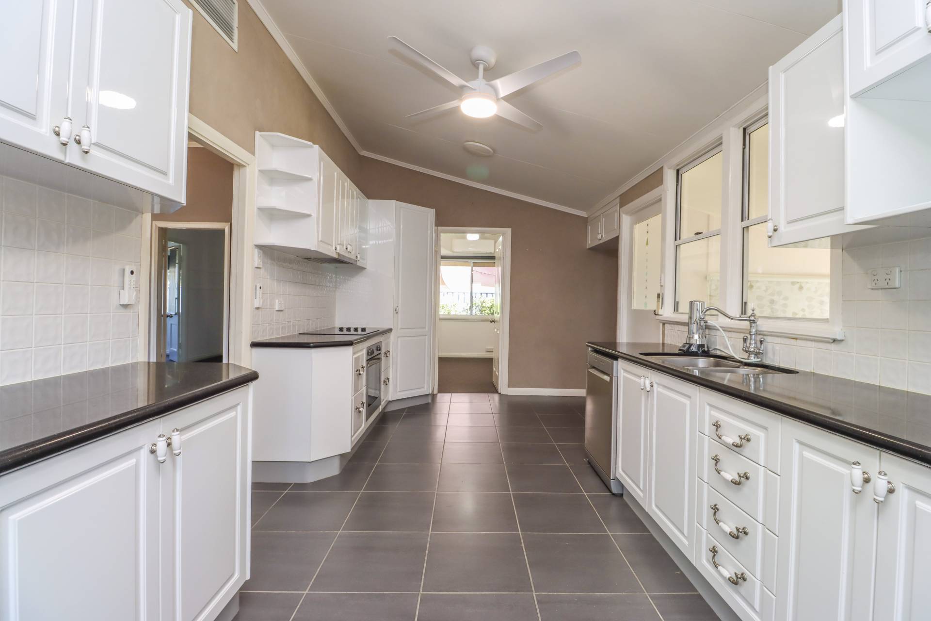 141 Camooweal Street, Mount Isa, Mount Isa - Thumbnail 2