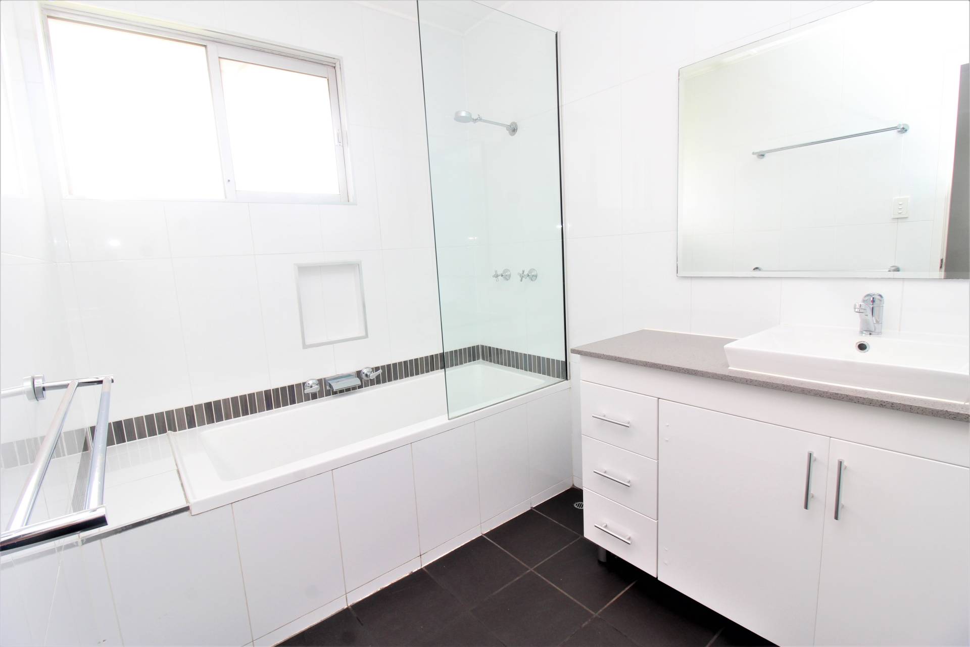 39 Sunset Drive, Mount Isa, Mount Isa - Thumbnail 5