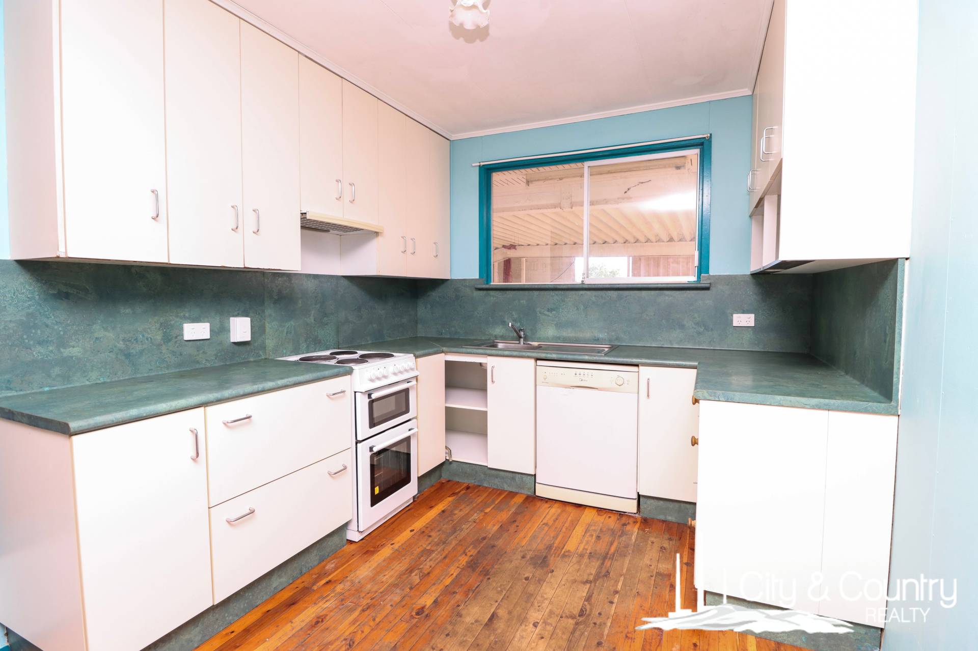 37 Pelican Road, Mount Isa, Mount Isa - Thumbnail 2