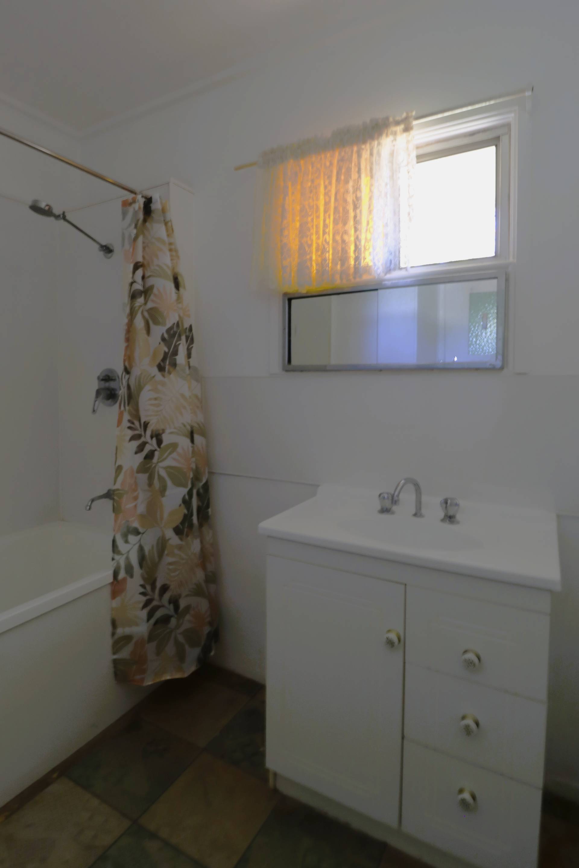 2 Copper Crescent, Mount Isa, Mount Isa - Thumbnail 5