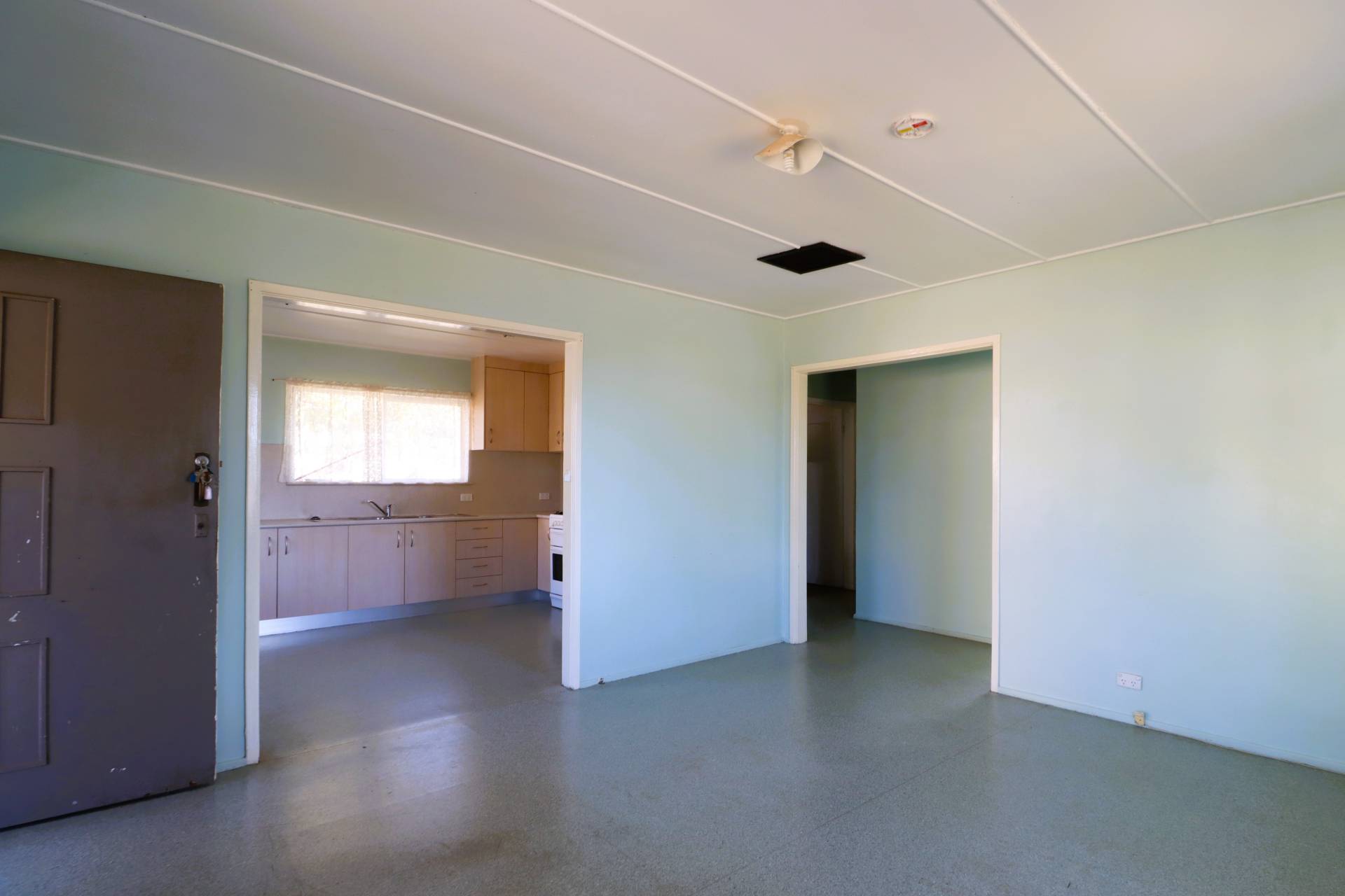 2 Copper Crescent, Mount Isa, Mount Isa - Thumbnail 8
