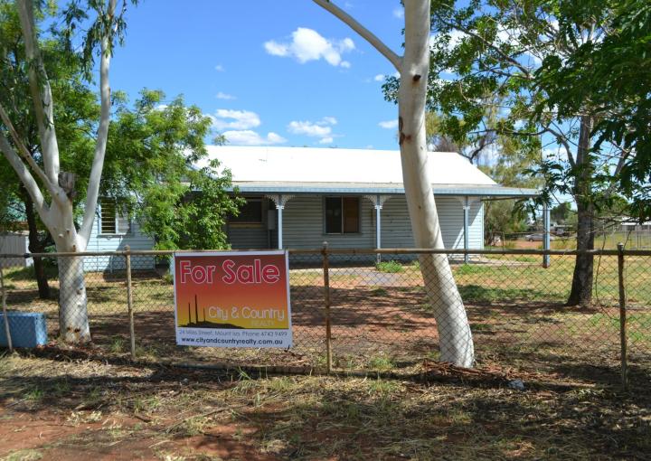 5 Skewes Street, Mount Isa