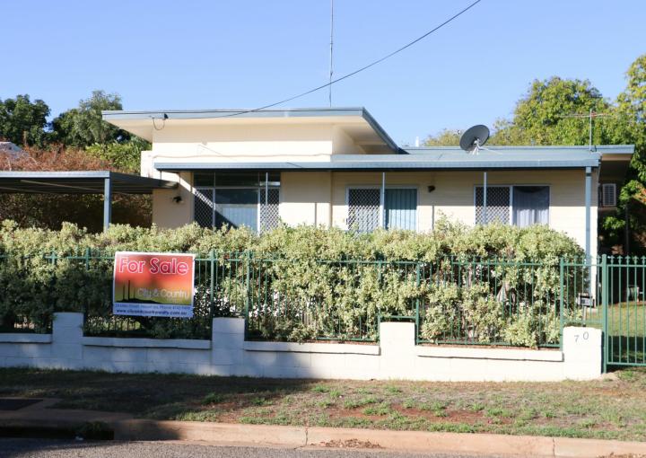 70 Buckley Avenue, Mount Isa