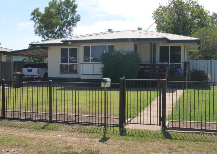 7 Kyrie Avenue, Mount Isa