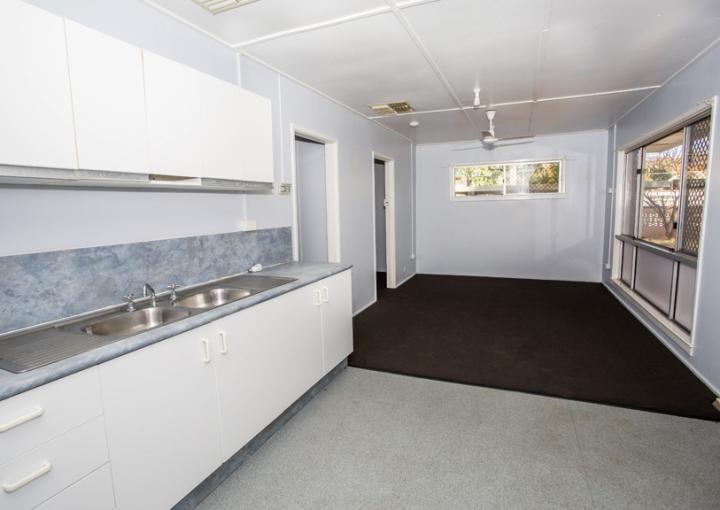 A&B, 76 Trainor Street, Mount Isa