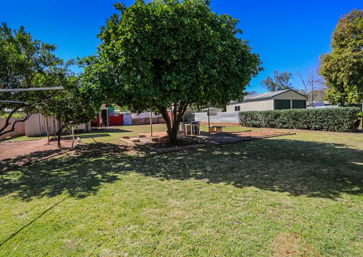 26 Enid, Mount Isa