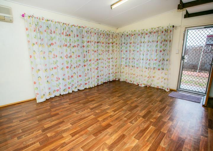 1 & 2, 77 Webb St, Mount Isa