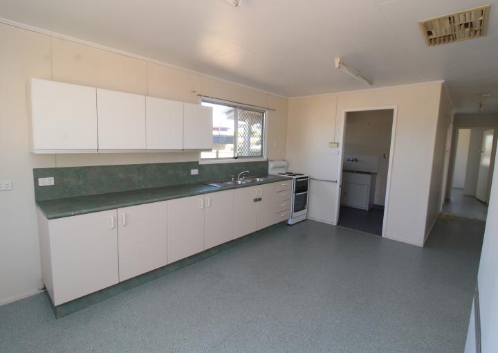 7 Darling Cres, Mount Isa