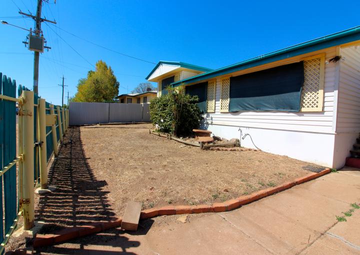 14 Epsilon Avenue, Mount Isa
