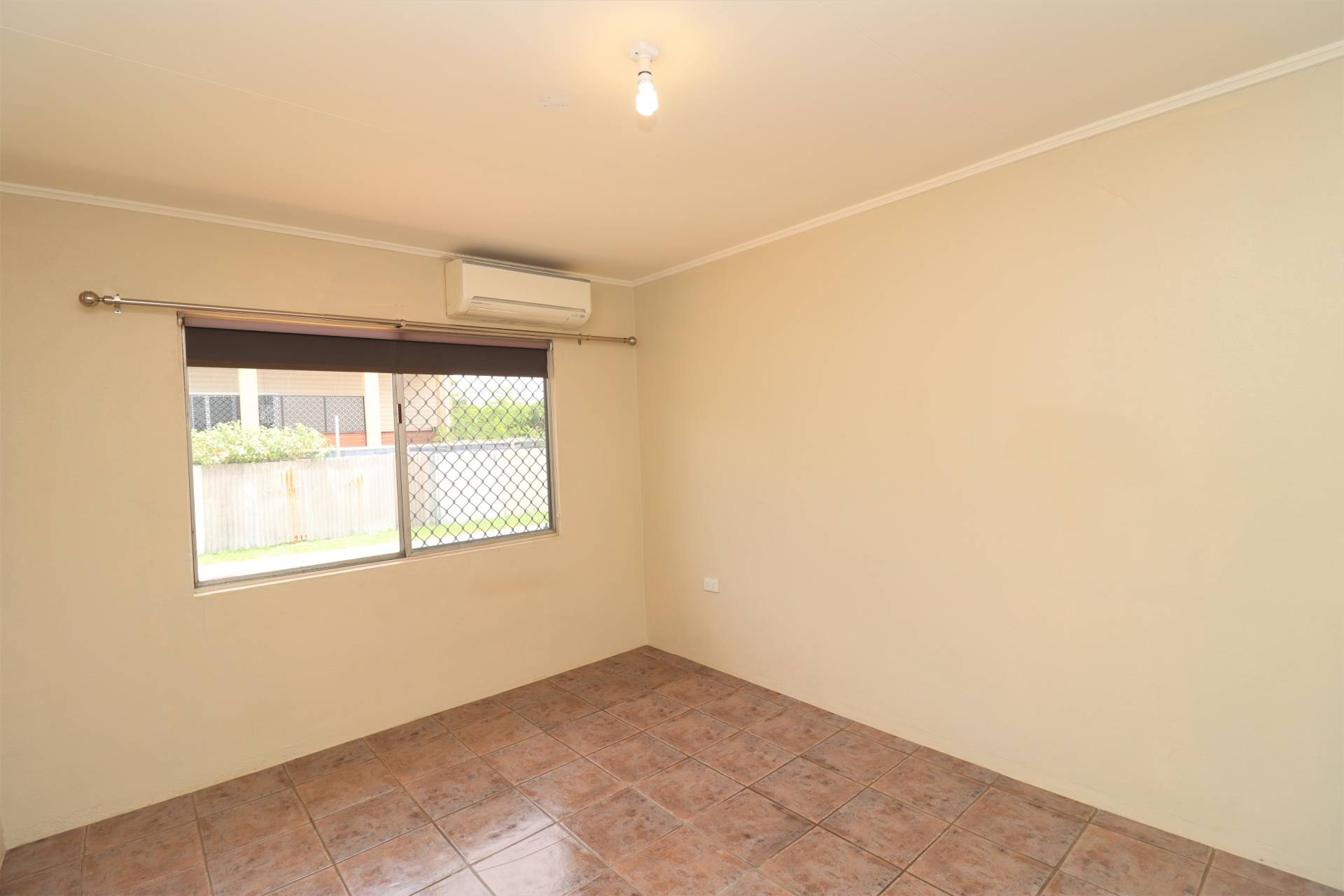 Unit 4, 200 Camooweal Street, Mount Isa, Mount Isa - Thumbnail 4
