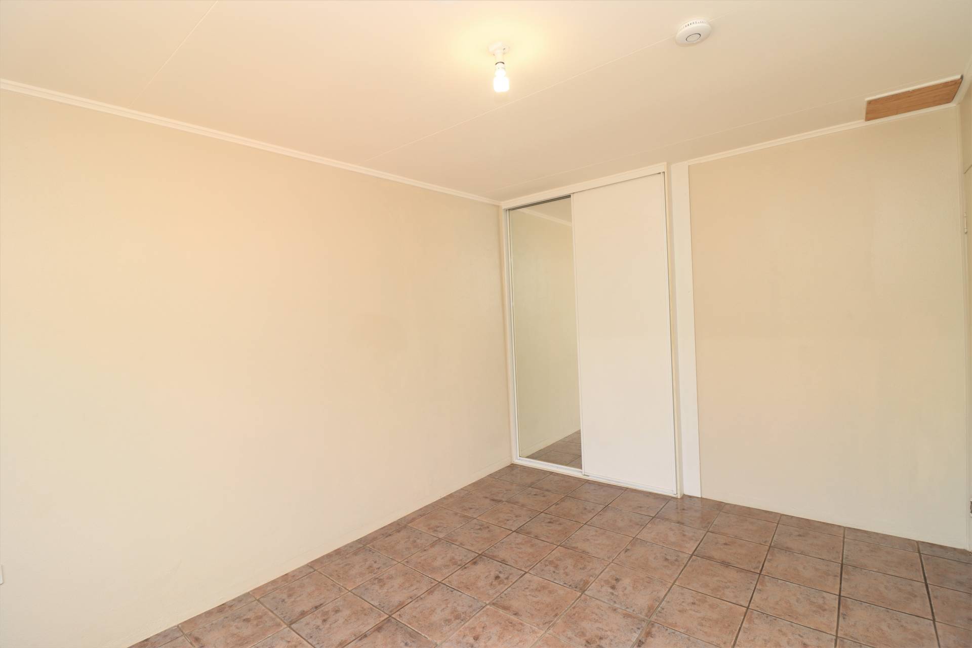 Unit 4, 200 Camooweal Street, Mount Isa, Mount Isa - Thumbnail 5