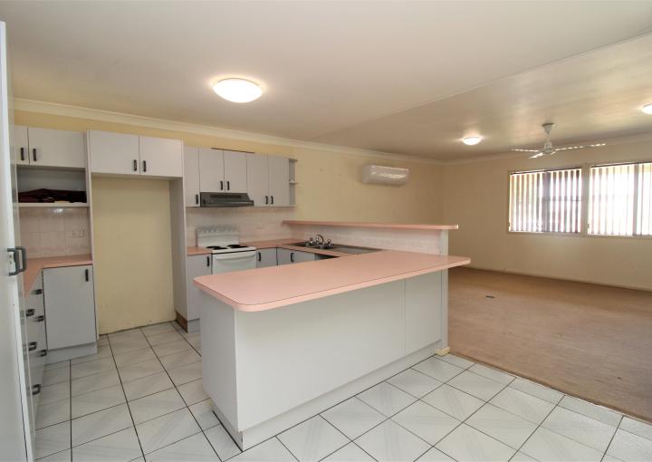 5 Banks Cres, Mount Isa
