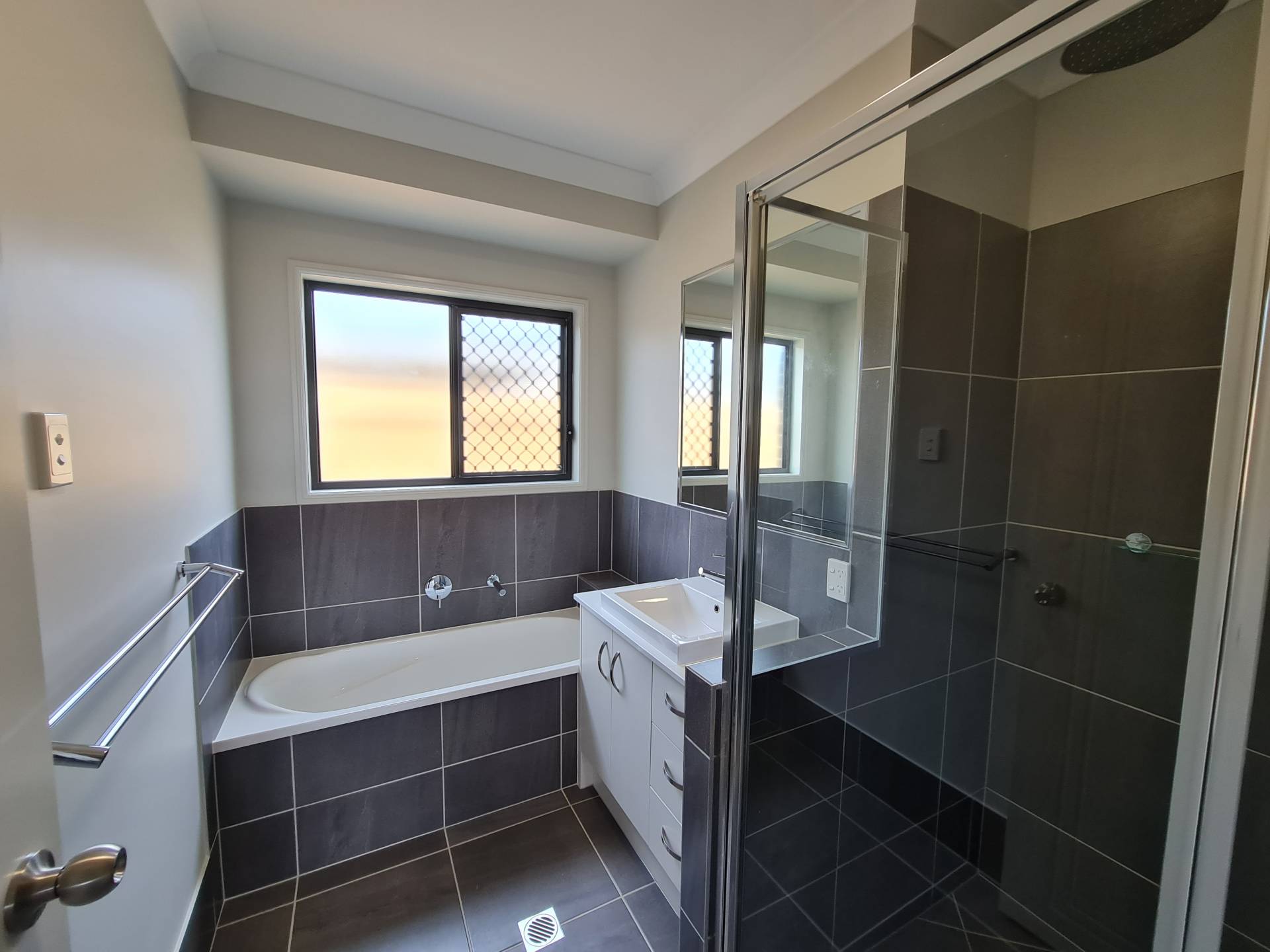 FIXED PRICE CONTRACT, NO HIDDEN COSTS, NO EXTRA COSTS CJ Homes